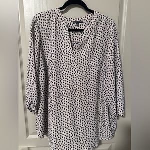 NWT Adrianna Papell Long Sleeve Top.